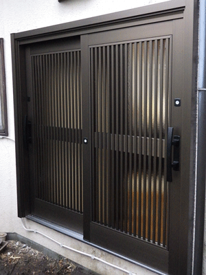 窓サッシを玄関にお取替え! 窓サッシを玄関にお取替え!